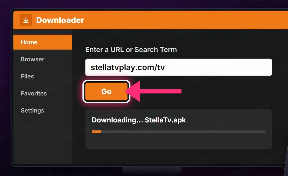 Downloader con stellatvplay.com/tv escrito y el botón Go marcado